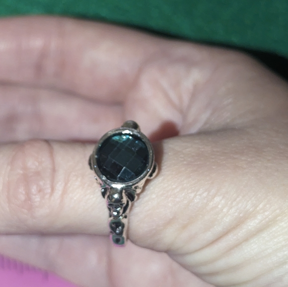 Pirates Of The Caribbean Ring Captain Jack Sparrow Finches Skull Green Crystal 9 - Picture 11 of 13